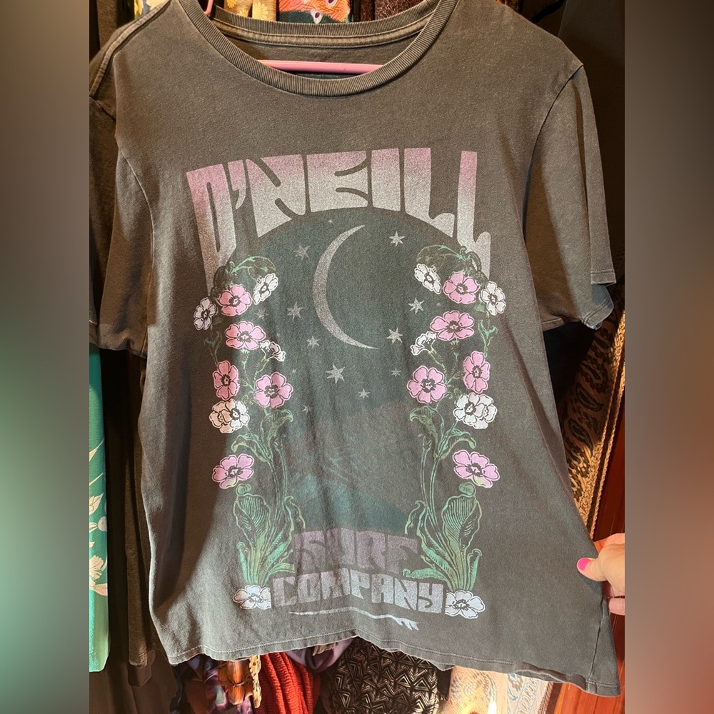 O’Neil tee medium